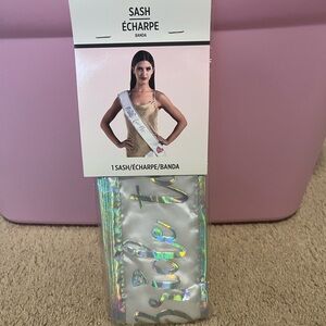 Bride to Be Holographic Sash & Pin